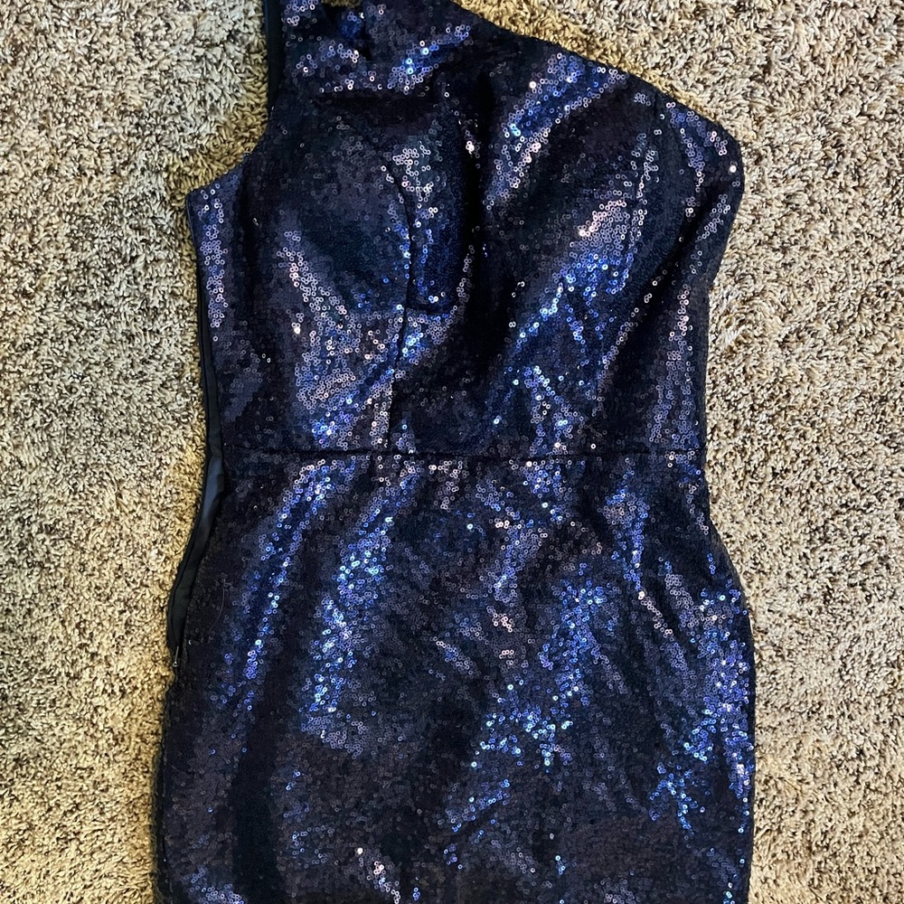 Elegant Sequin One-Shoulder Homecoming/Formal Dress